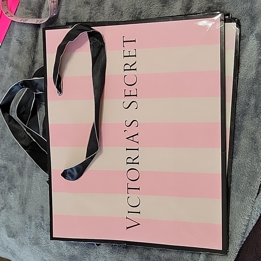 VS Classic Bag Lot